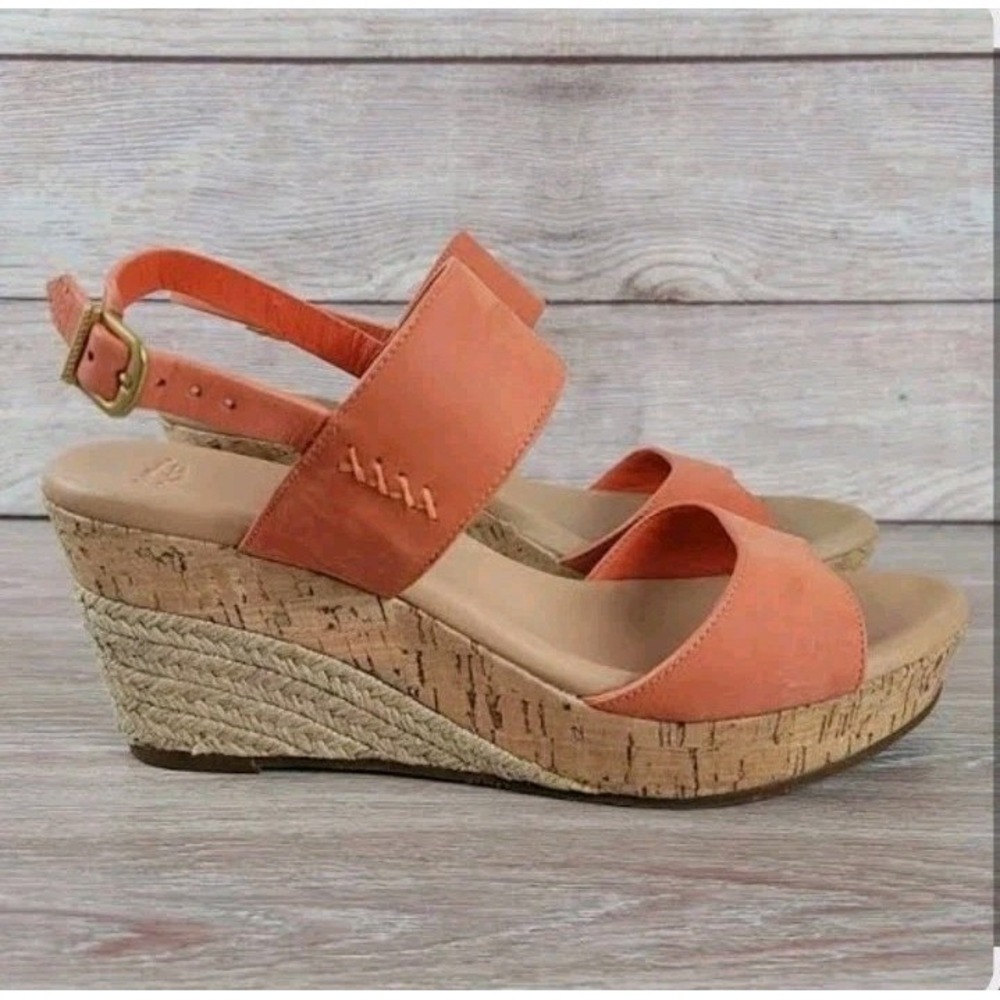 UGG ELENA WOMEN WEDGE SANDALS FIRE OPAL Size 9M- NWT,NWB.